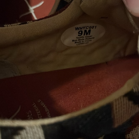 Like New. Hardly worn. Men’s Twisted X size 9M